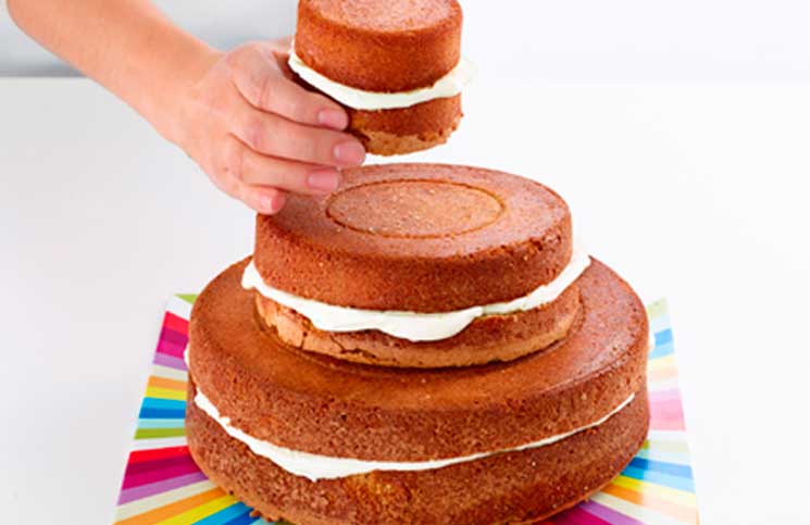 Borrar Continente rueda Torta de tres pisos: una receta para compartir en familia y desafiar la  imaginación | La 100