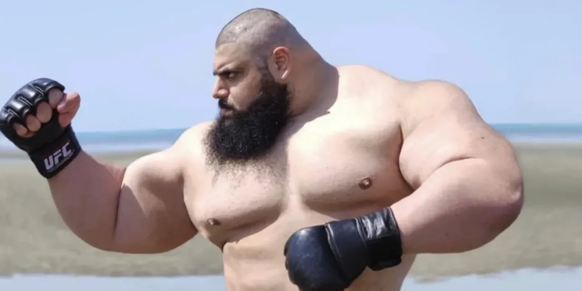 El ‘Hulk’ iraní se subió al ring por primera vez y le dieron una paliza descomunal