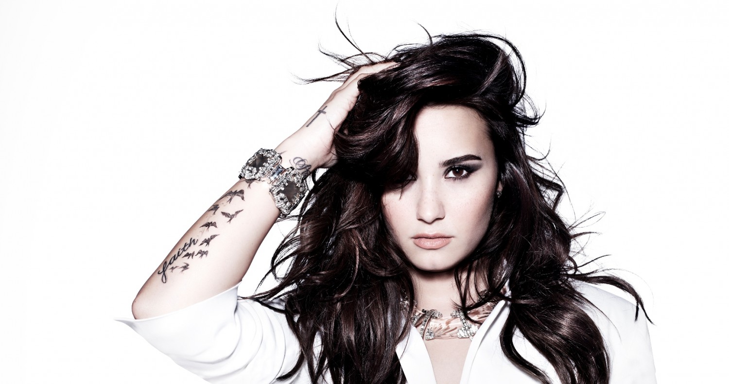 Demi Lovato se pone sexy para la portada de su nuevo single | Fashion Click