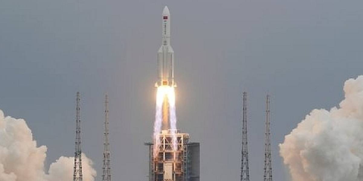 Alerta mundial por un cohete chino fuera de control que caerá en la Tierra en los próximos días