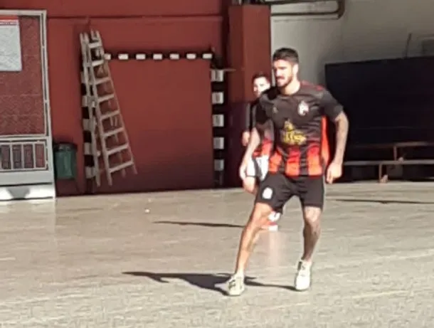 Se filtró un video de Rodrigo de Paul jugando un torneo amateur en Sarandí