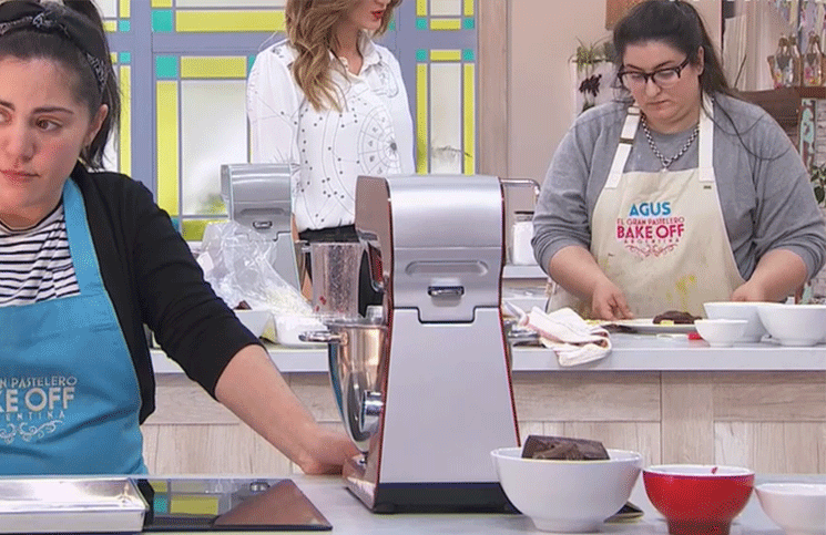 Bake Off  El volcán de chocolate de Agus entró en erupción (a destiempo) Me da mucha bronca