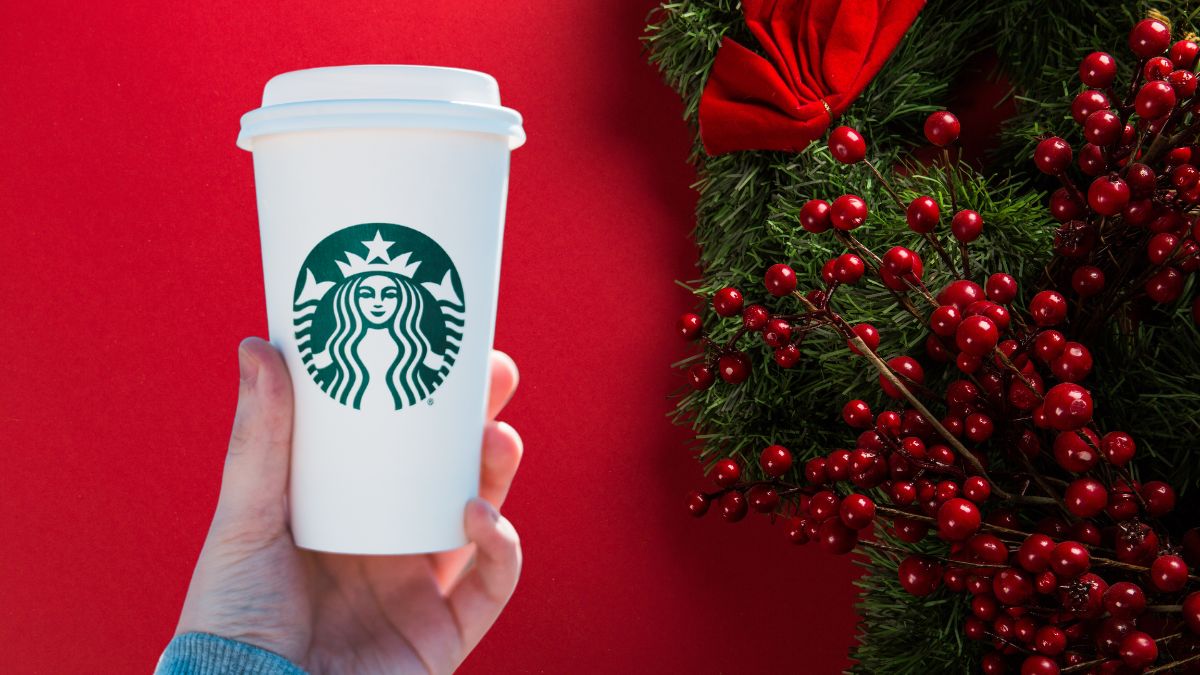 Starbucks: cómo obtener el famoso vaso rojo reutilizable de