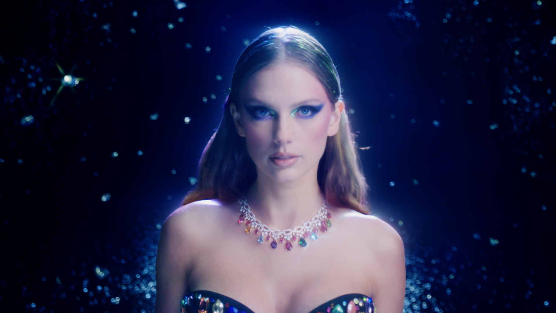 Con Easter Eggs Taylor Swift Estrena Video De Bejeweled Y Confirmaria Lanzamiento De Otro Disco