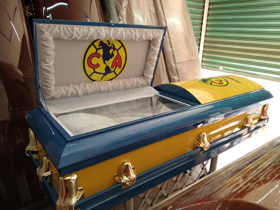 Funeraria en Veracruz pone a la venta ataúd del América