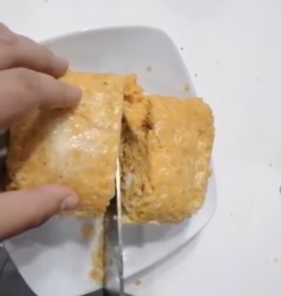 Crean un tamal con Doritos, sopa instantánea y una toalla; aseguran que es  una delicia (VIDEO)