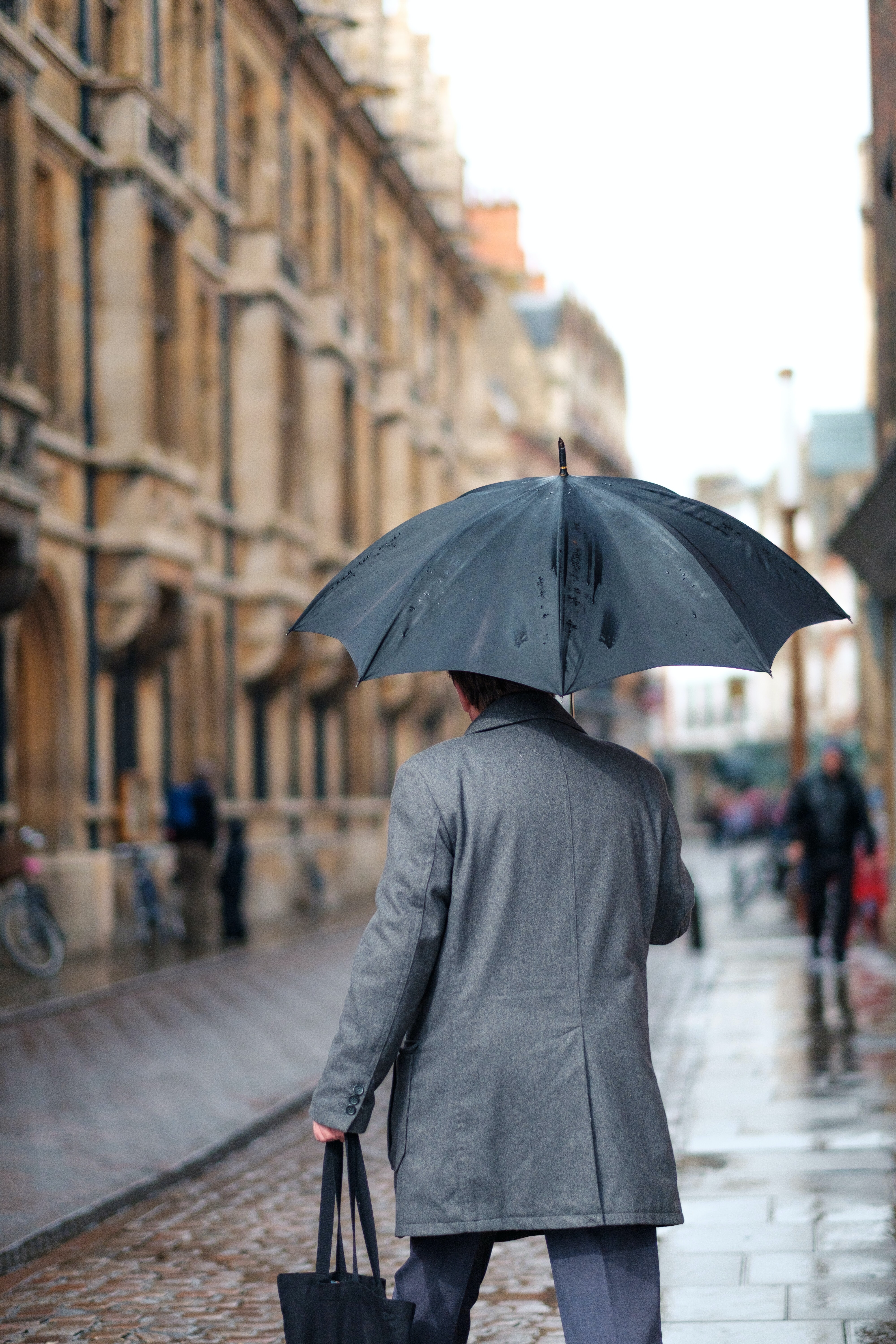 Outfit para lluvia: Si eres hombre amarás estas 5 combinaciones