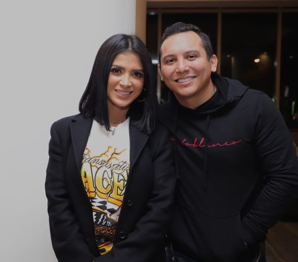 Kimberly Flores corre a Edwin Luna de su 'en vivo'