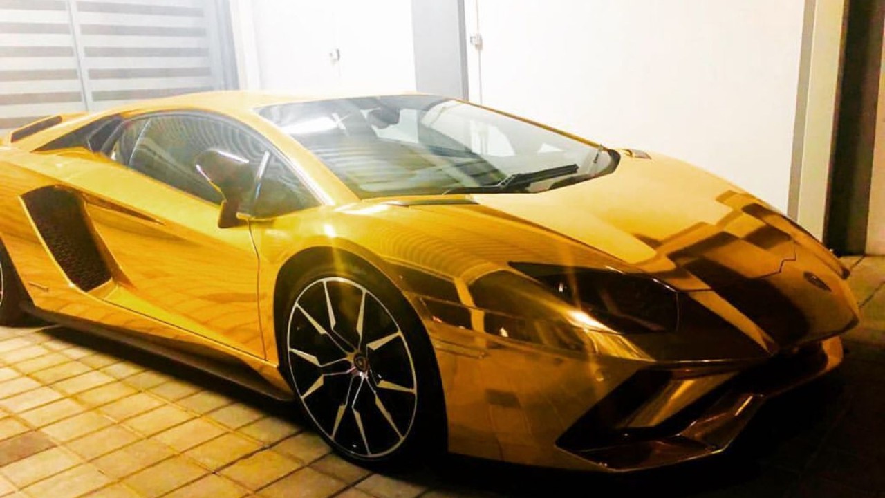 Causa revuelo en el mundo Lamborghini cubierto de oro