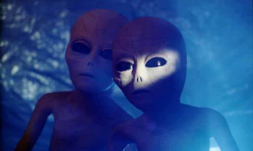 Inmigrantes, extraterrestres, y malhechores se dan cita en Washington