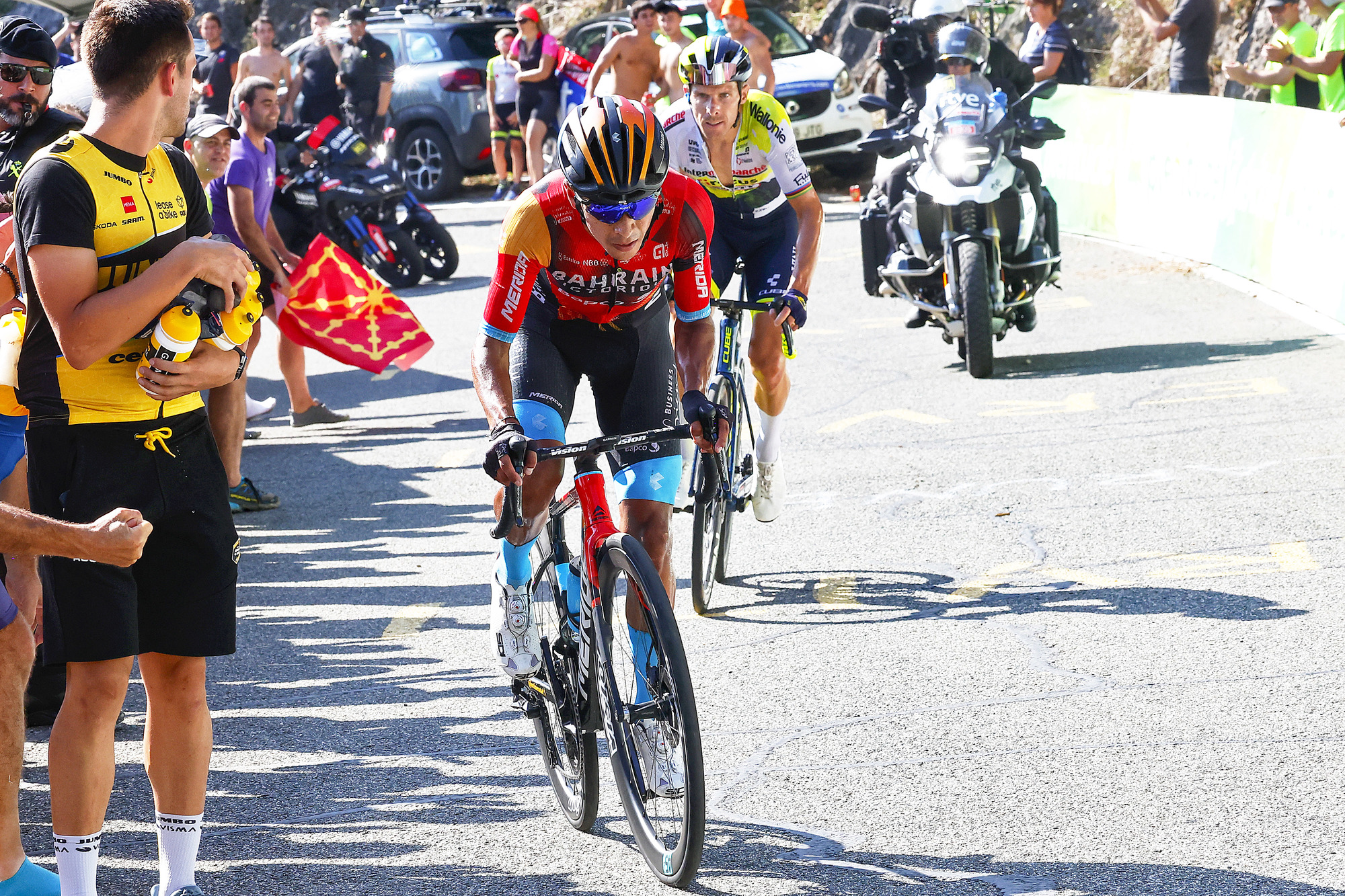 Santiago Buitrago corre para su equipo en 2020.