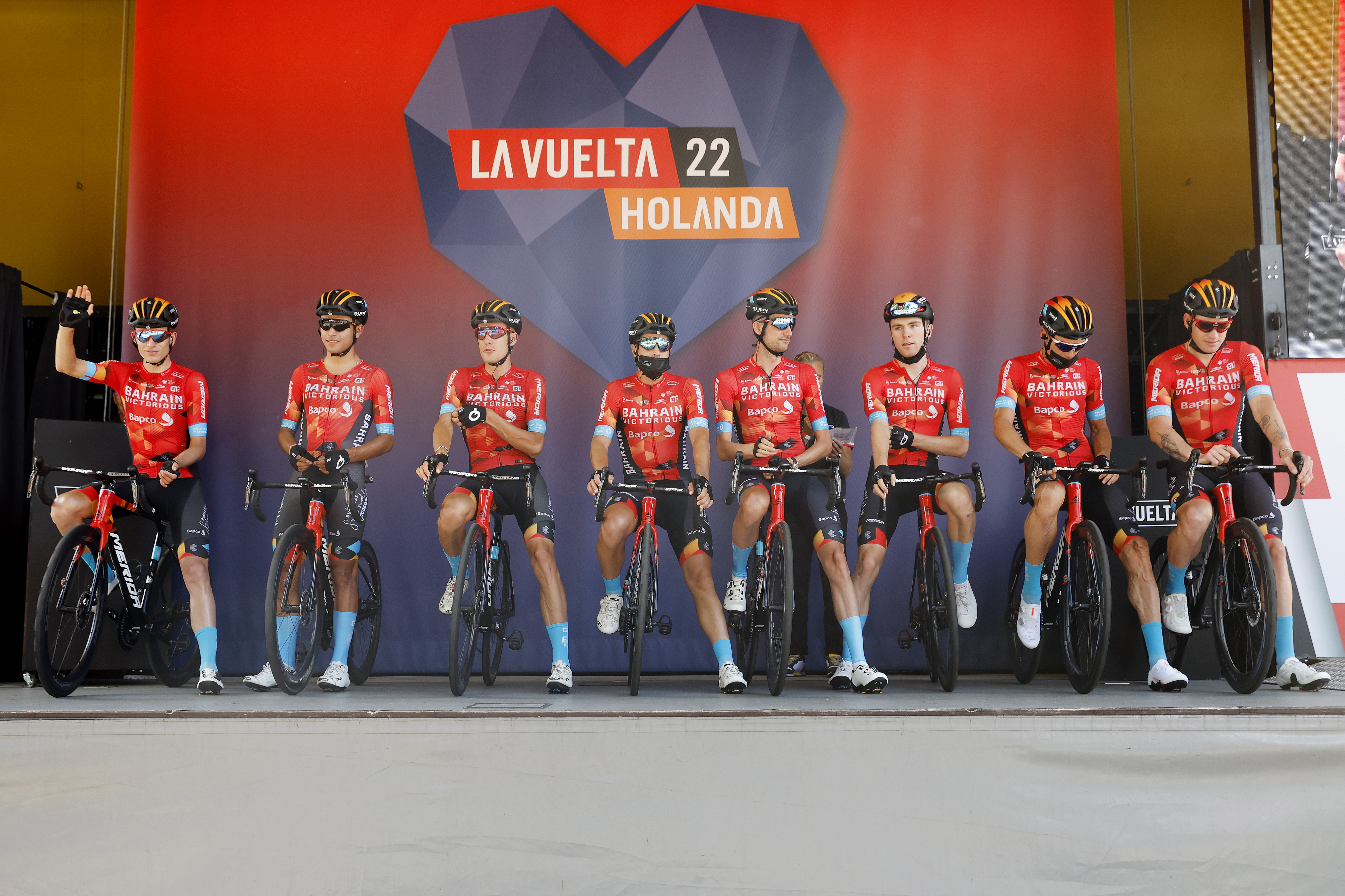 Gino Mader hizo parte de la nómina del Bahrain Victorious junto al colombiano Santiago Buitrago.