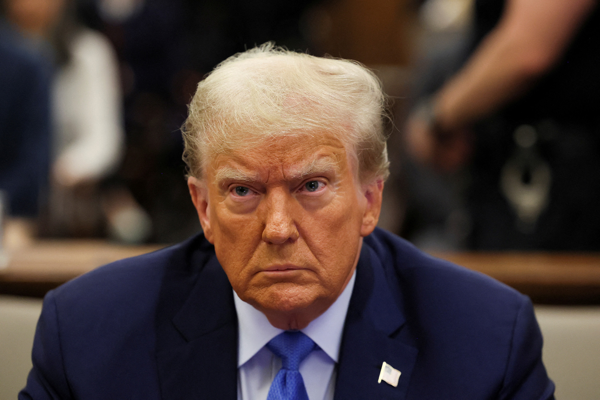 El expresidente estadounidense Donald Trump asiste al juicio por fraude civil de la Organización Trump, en la Corte Suprema del Estado de Nueva York en el distrito de Manhattan de la ciudad de Nueva York, Estados Unidos, el 6 de noviembre de 2023.