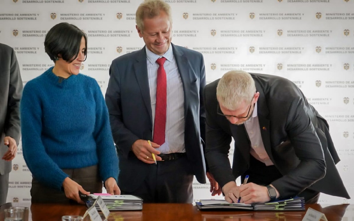 Los gobiernos de Alemania y Noruega entregaron los primeros recursos para financiar el Plan Nacional de Contención de la Deforestación por 25 millones de dólares.