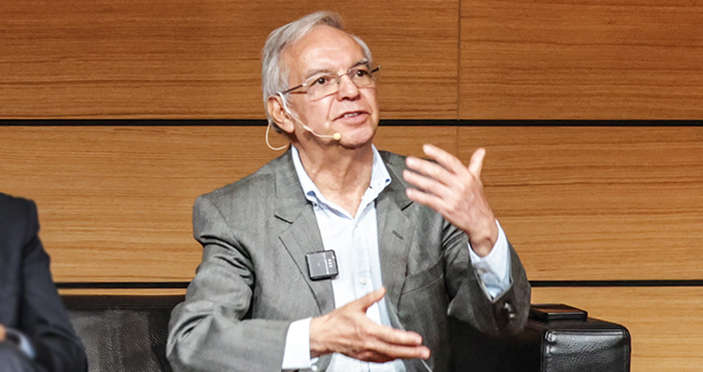  Ricardo Bonilla, ministro de Hacienda. 