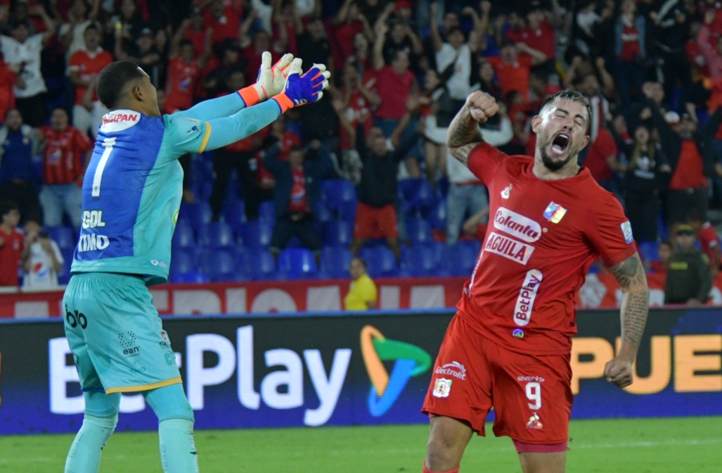 América de Cali rescató un punto sobre el final frente a un duro Fortaleza en el Pascual