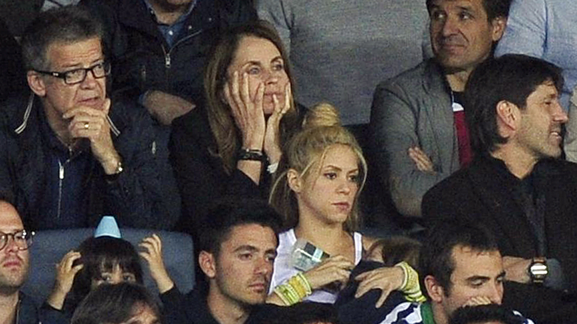 MADRID, SPAIN - MAY 22:  Shakira, her sons Milan Pique and Sasha Pique and Pique's parents, Montserrat Bernabeu and Joan Pique (top) attend the Spanish King's Cup (Copa del Rey) final match FC Barcelona vs Sevilla FC at Vicente Calderon Stadium on May 22, 2016 in Madrid, Spain.  (Photo by Europa Press/Europa Press via Getty Images)