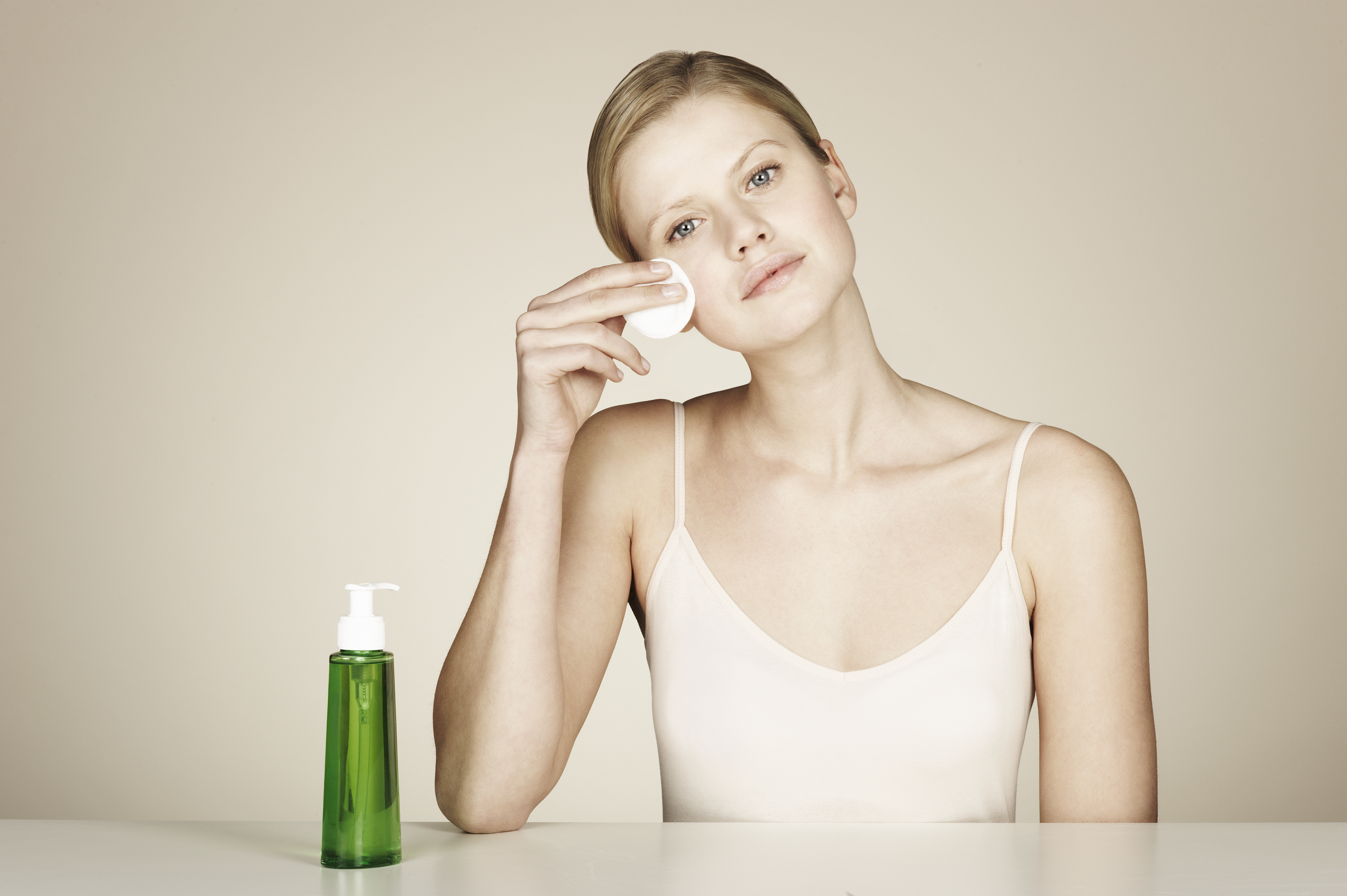 El agua de azahar es un producto de origen natural.