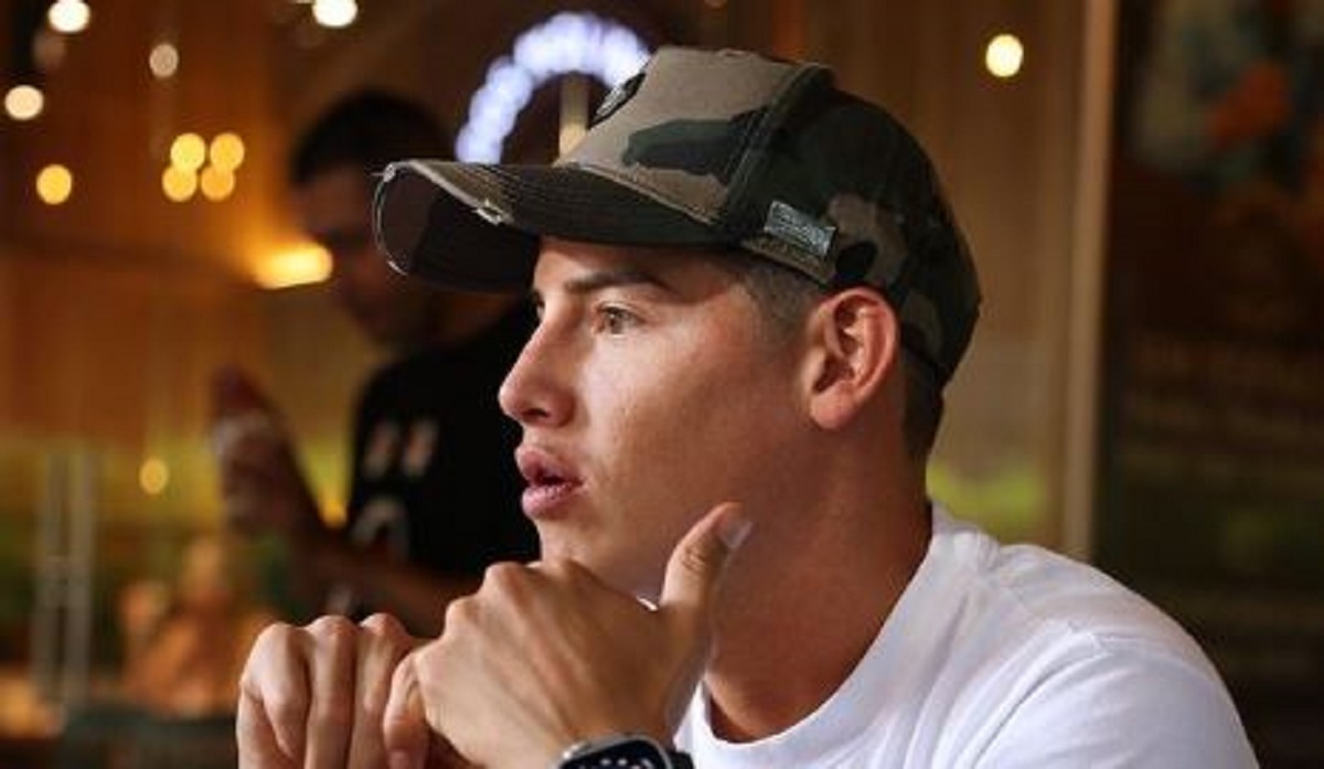 A James le recordaron su pasado en Brasil