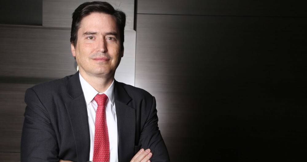 Santiago Castro, presidente de Asobancaria, afirma que la banca continuará promoviendo productos y servicios como la banca virtual y las billeteras móviles. 