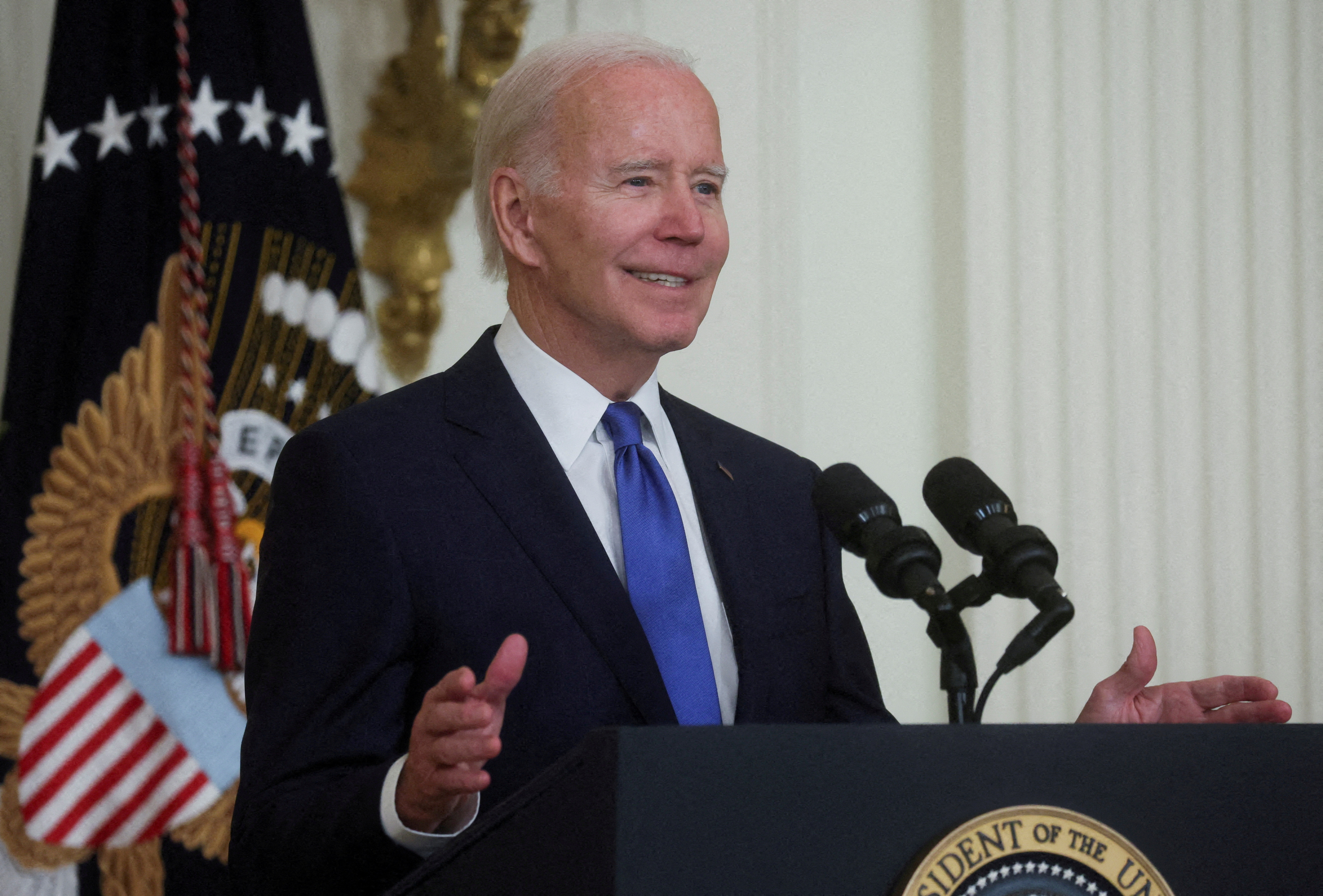 U.S. President Joe Biden speaks about infrastructure jobs and job training in broadband, construction, and manufacturing following the passage of the Bipartisan Infrastructure Law, the CHIPS and Science Act and the Inflation Reduction Act during an event in the East Room of the White House in Washington, U.S., November 2, 2022. REUTERS/Leah Millis//File Photo