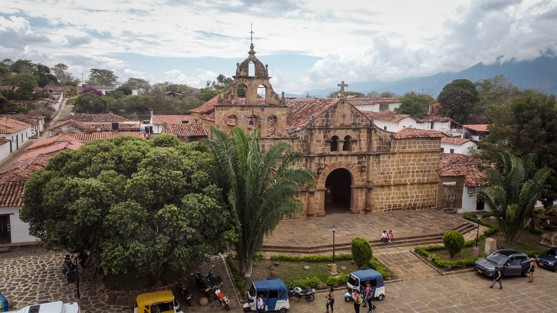 ‘El pueblito más lindo del país’, Barichara es conocido por sus calles empedradas y las tejas de barro que cubren sus casas.