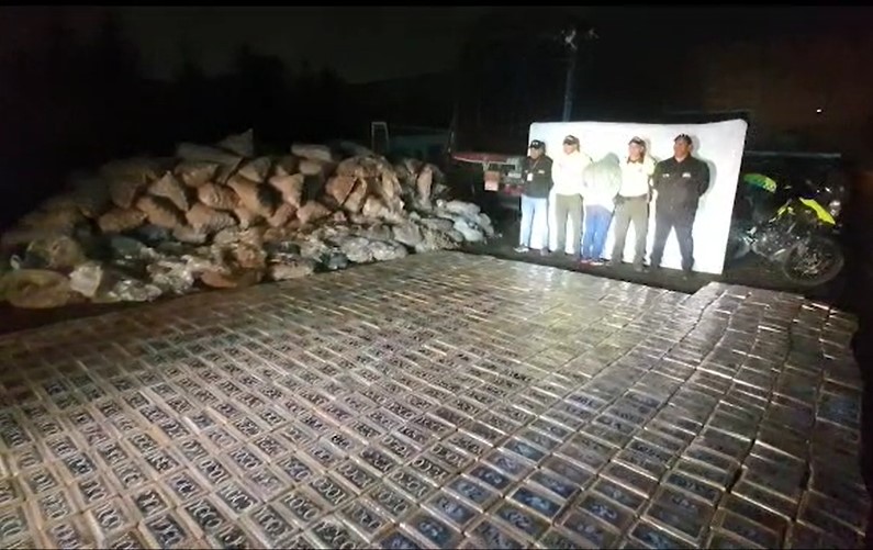 Capturan en flagrancia a un ciudadano, por el delito de tráfico, fabricación o porte de estupefacientes, el cual se movilizaba en un vehículo tipo camión