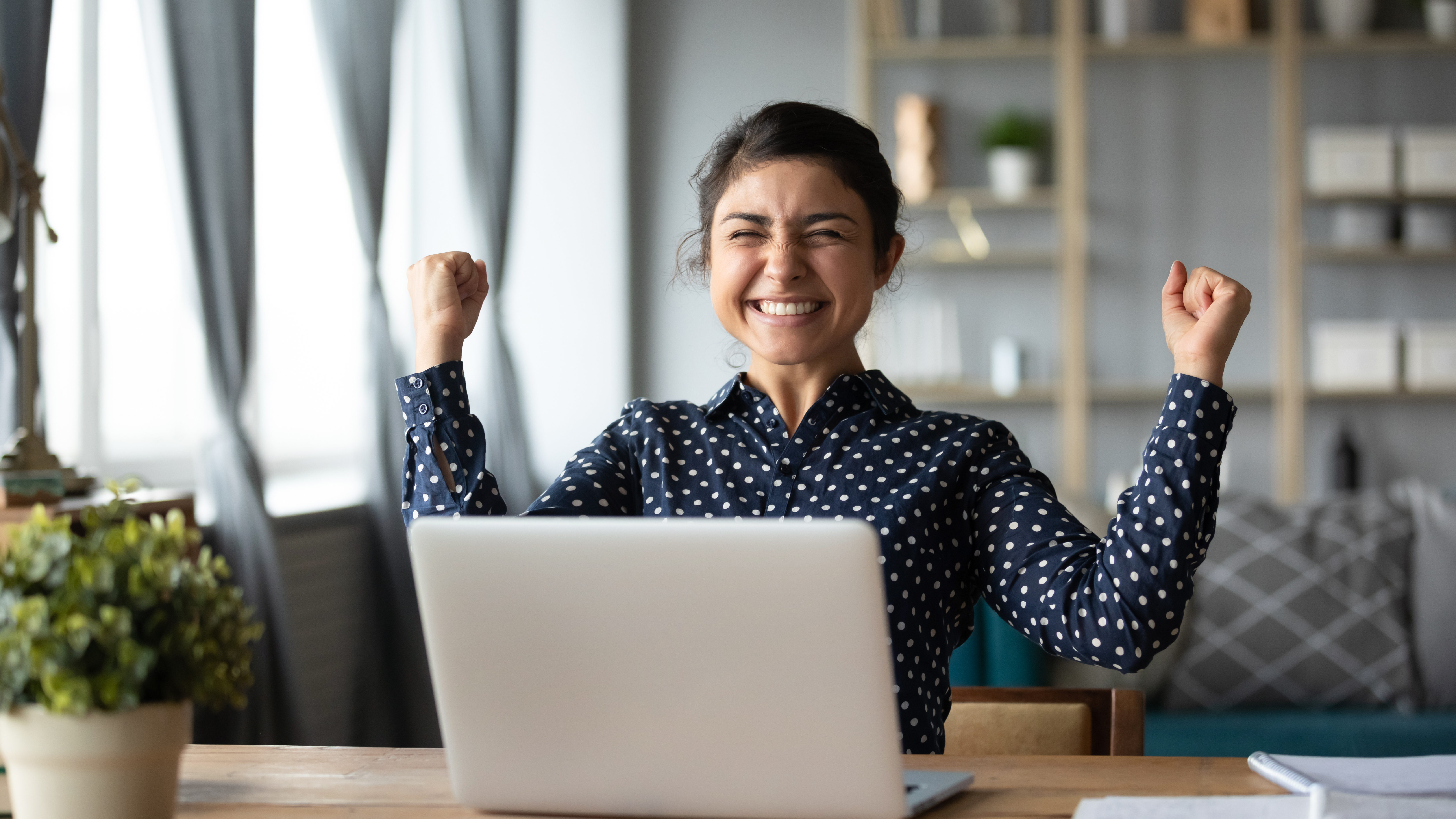 Buscando trabajo? Esta empresa española está interesada en contratar a   profesionales colombianos