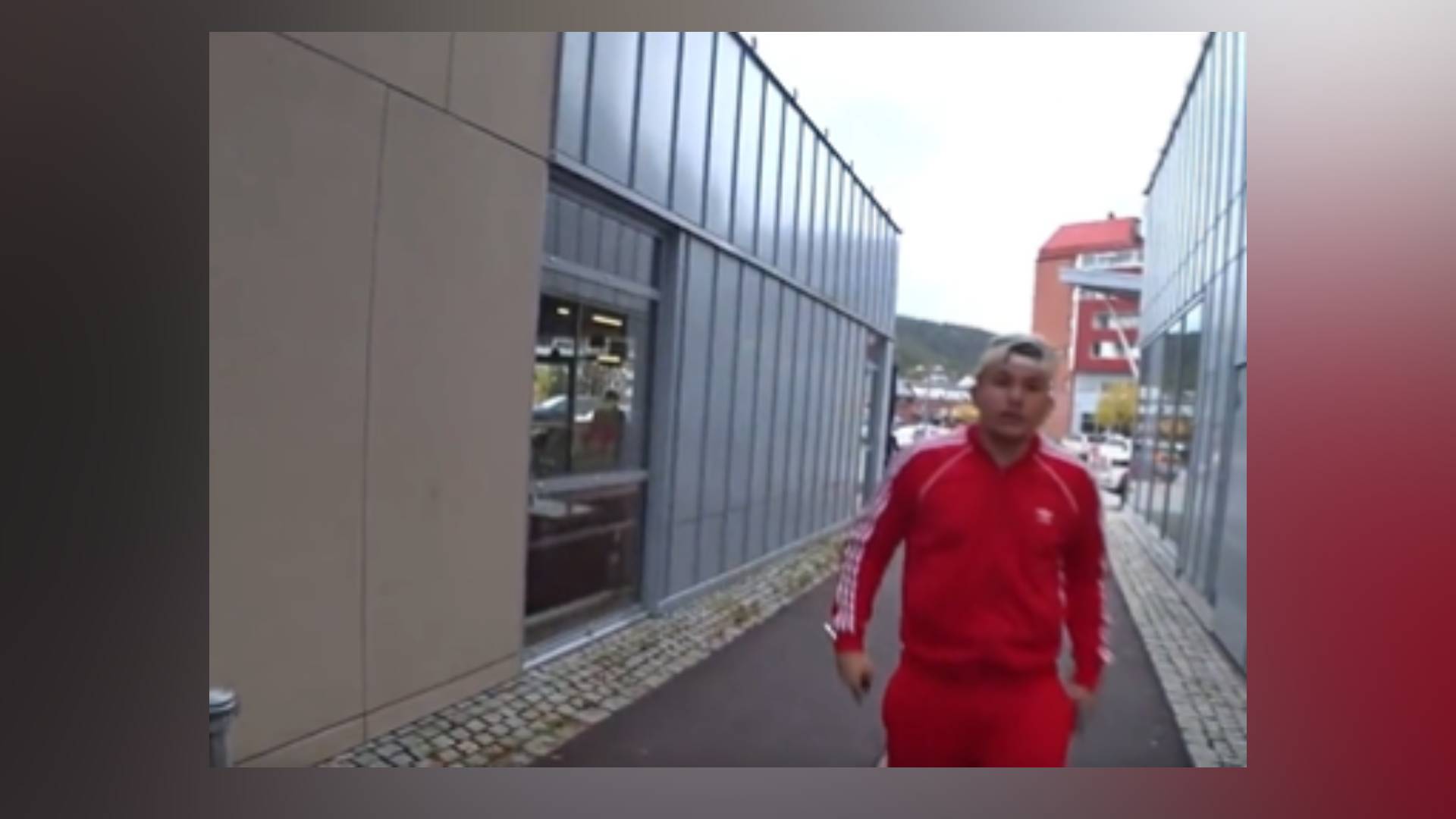 Twitter @parasocialclips