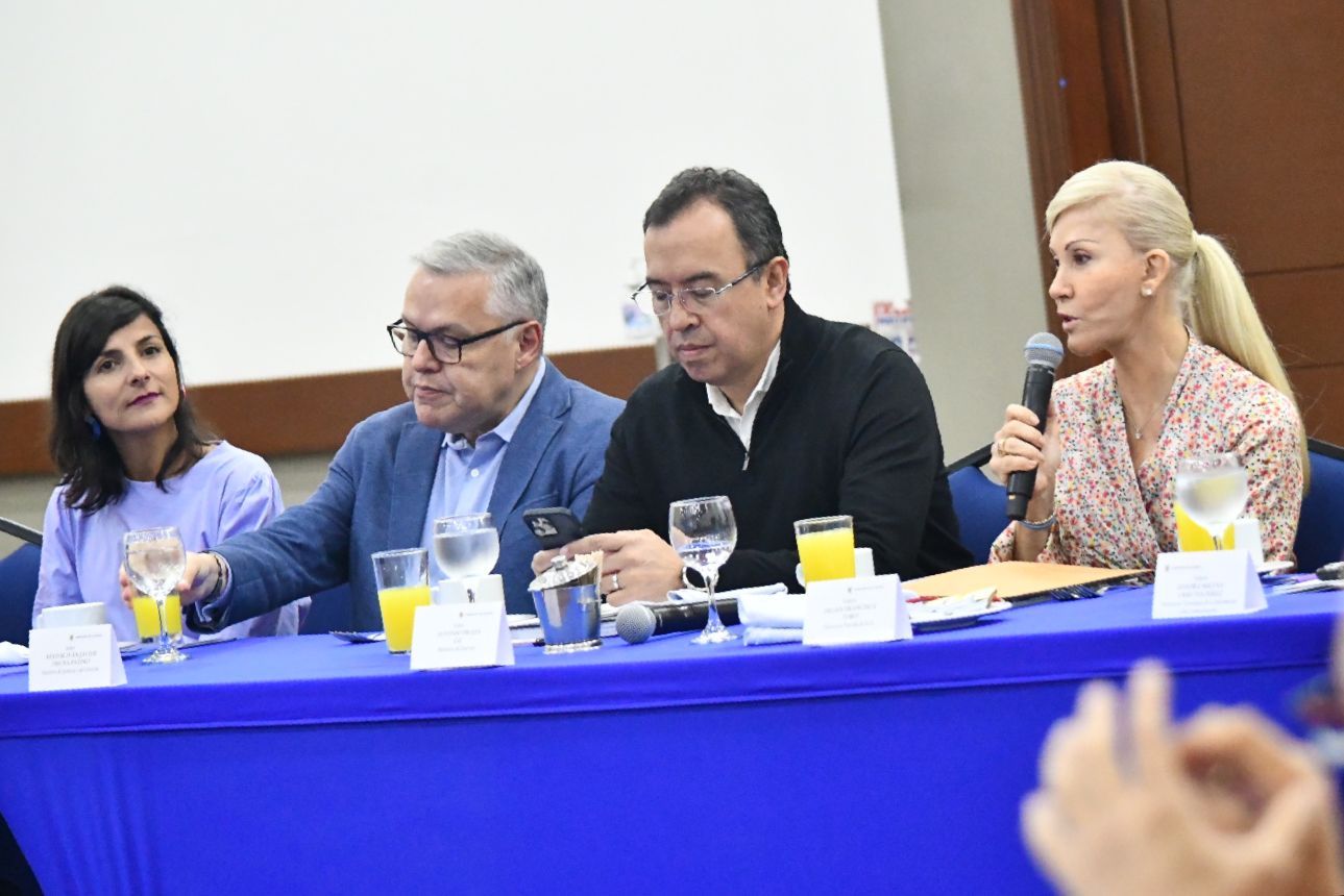 Cónclave de La U: Dilian Toro, ministros del Gobierno.