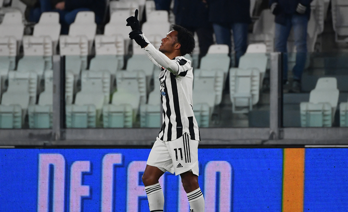 Juventus se adelanta en el marcador gracias al colombiano.