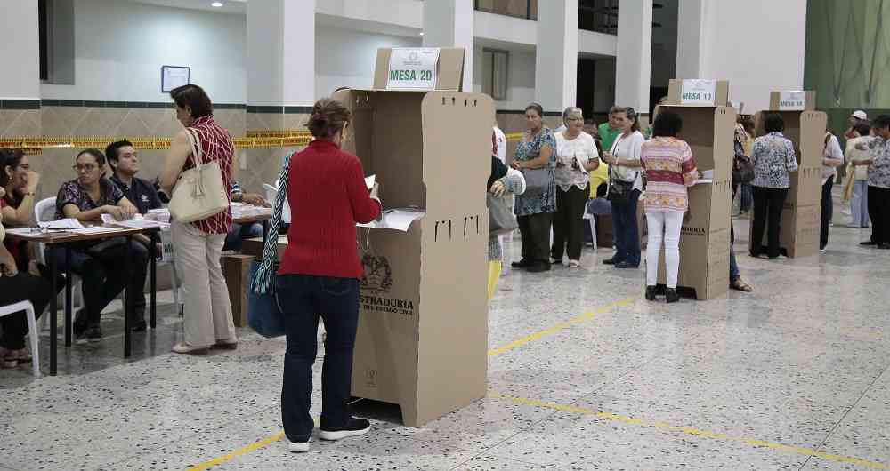 Encuesta Invamer noviembre de 2020: Fajardo y Petro lideran intención de voto