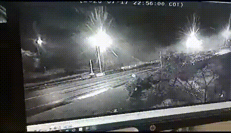 8 personas muertas y 20 desaparecidas deja creciente súbita en Cundinamarca. La vía al Llano está cerrada