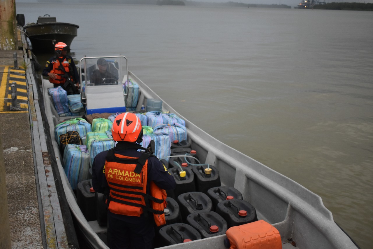 Los paquetes de droga estaban dentro de más de 40 costales.