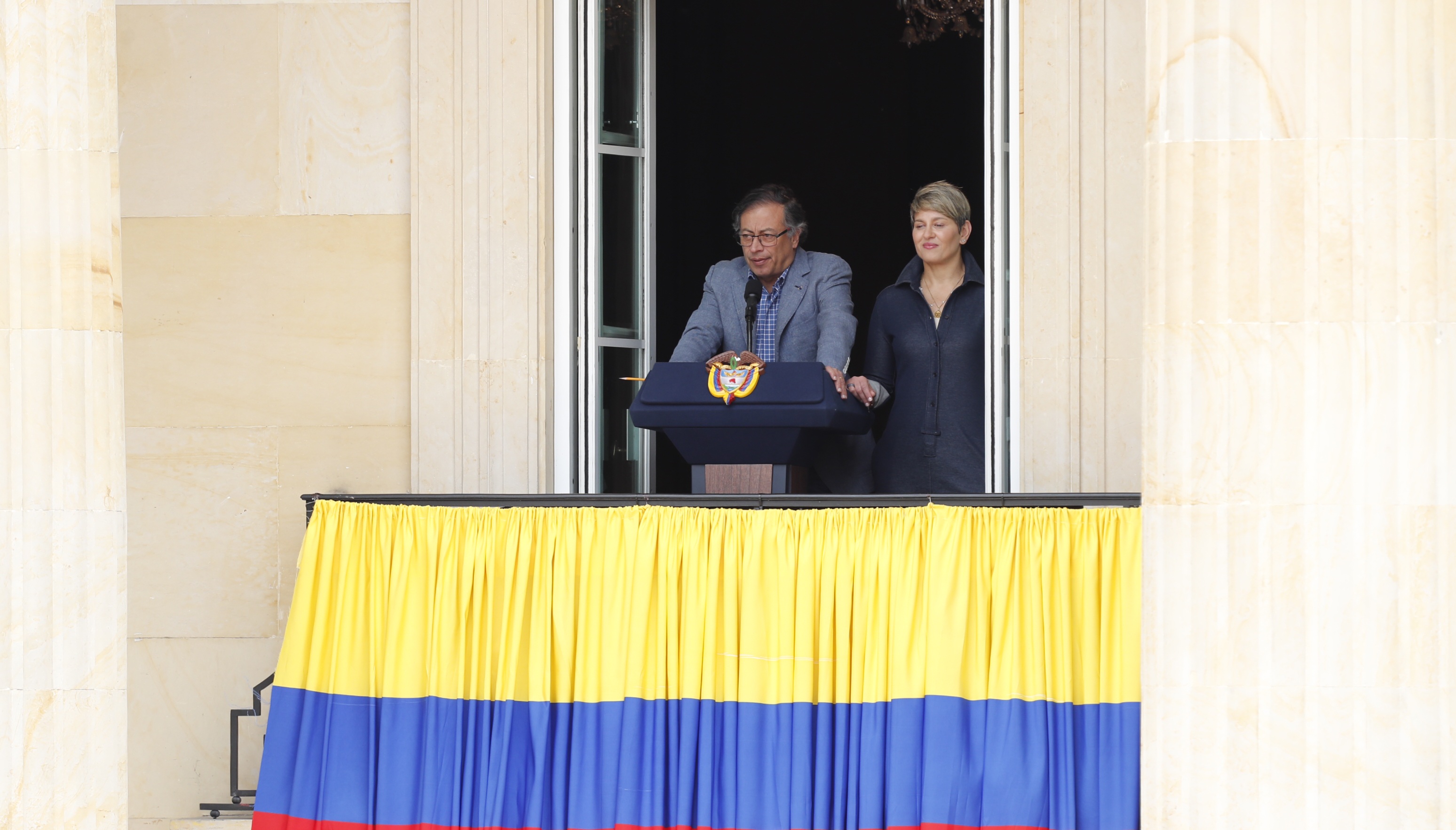 Presidente Gustavo Petro en el balcón de la Casa de Nariño