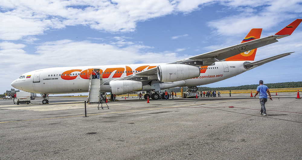 El lunes habrá un vuelo chárter de Conviasa Caracas-Valencia-Bogotá. Pero es más simbólico; aún no despegan las rutas.