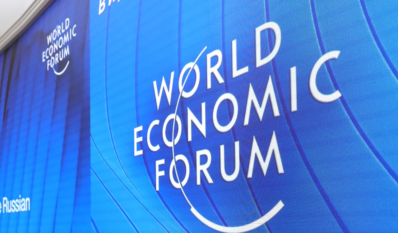 Nuevamente por cuenta del covid-19 el foro tuvo que aplazarse