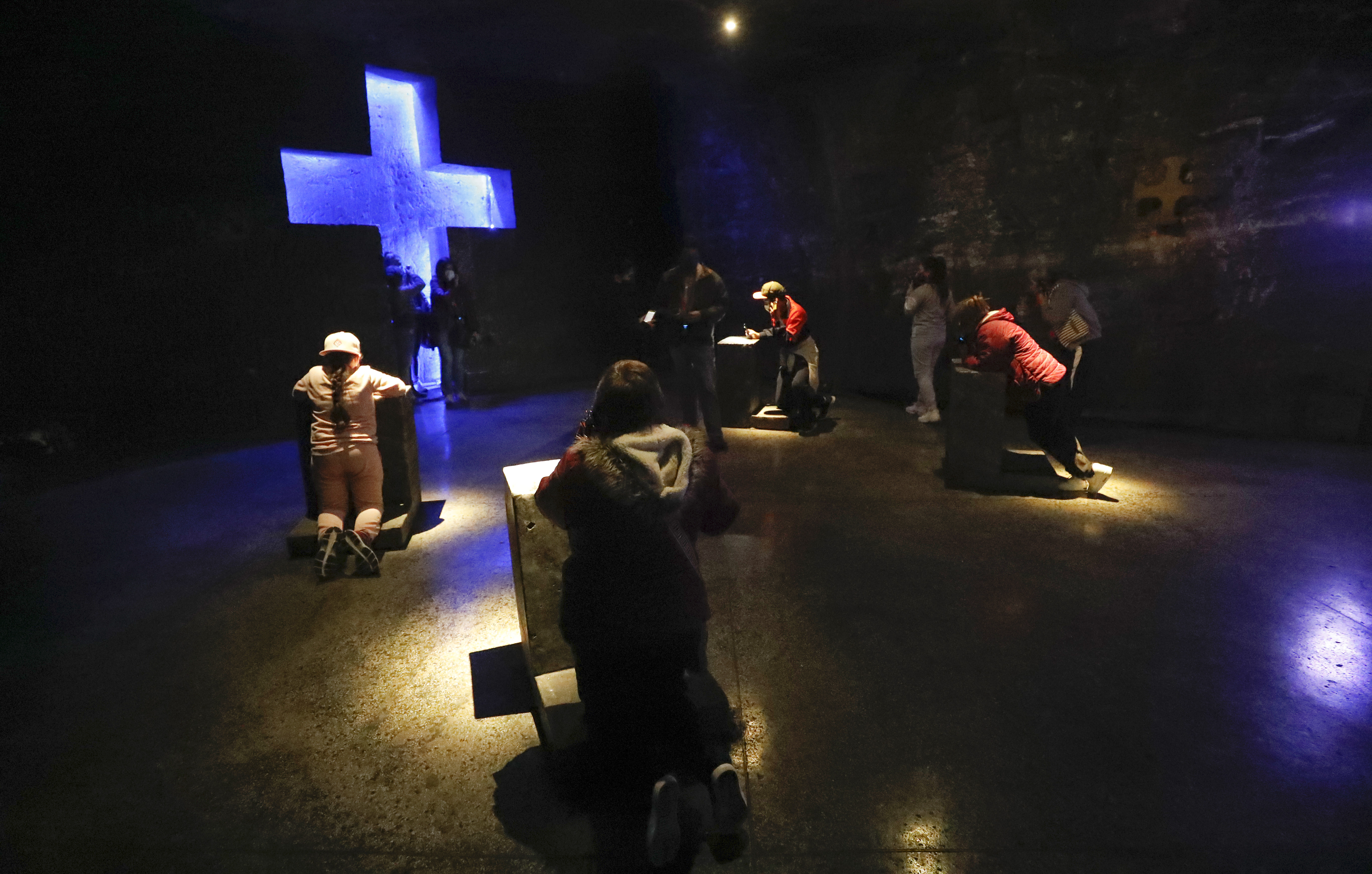 Reapertura Catedral de Sal de Zipaquirá con protocolos de bioseguridad en tiempos de  la pandemia del coronavirus turismo en Cundinamarca en la semana de receso estudiantil
turistas en Colombia
Octubre 7 del 2020
Foto Guillermo Torres Reina / Semana