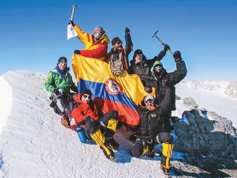 Cuantas personas han 2025 subido el everest