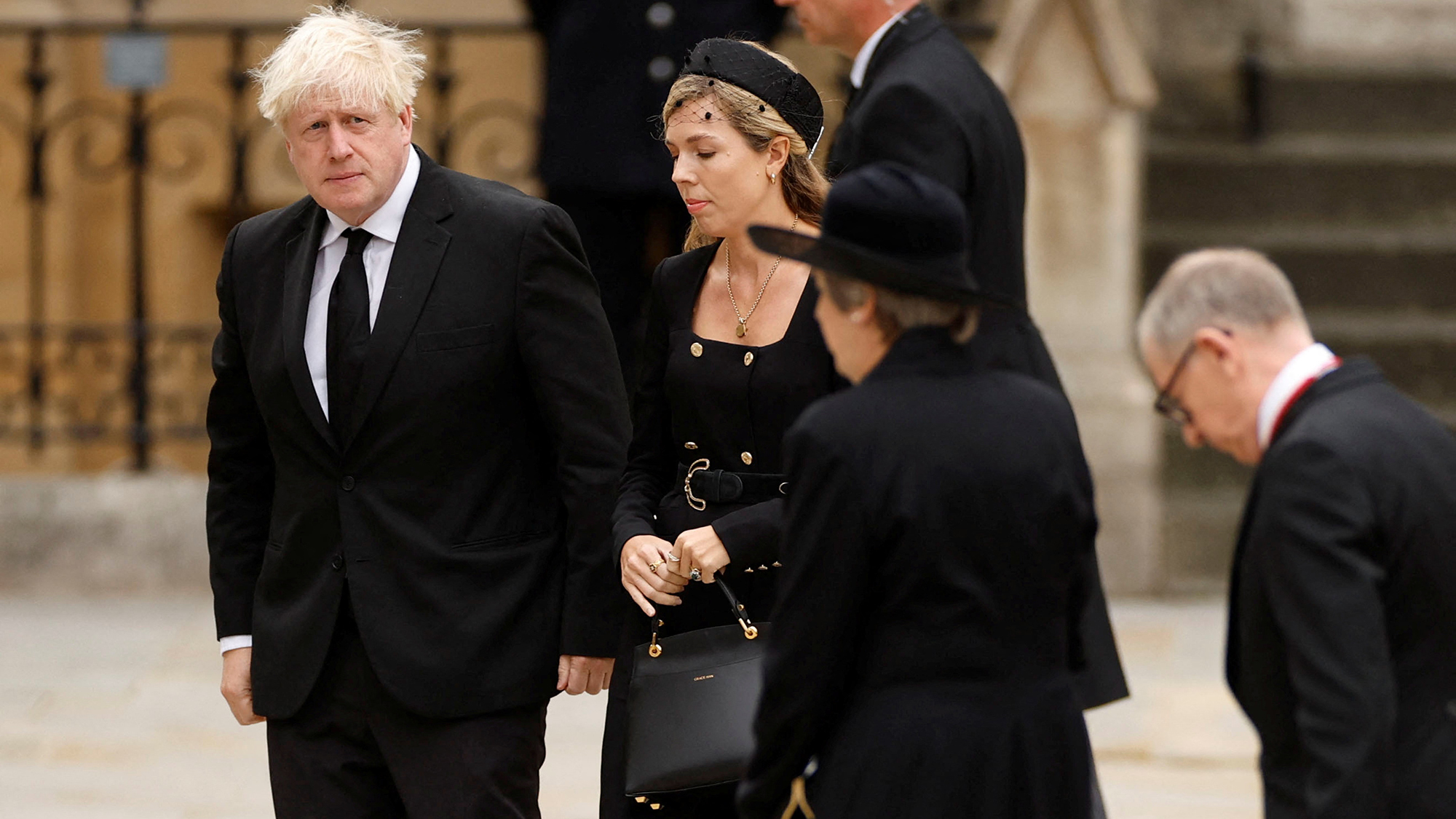 El ex primer ministro británico Boris Johnson y su esposa Carrie Johnson llegan a la Abadía de Westminster el día del funeral de estado y entierro de la reina Isabel de Gran Bretaña, en Londres, Gran Bretaña, el 19 de septiembre de 2022.