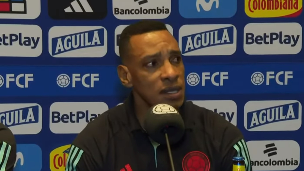 Amaranto Perea durante una rueda de prensa de la Selección Colombia en Asunción.