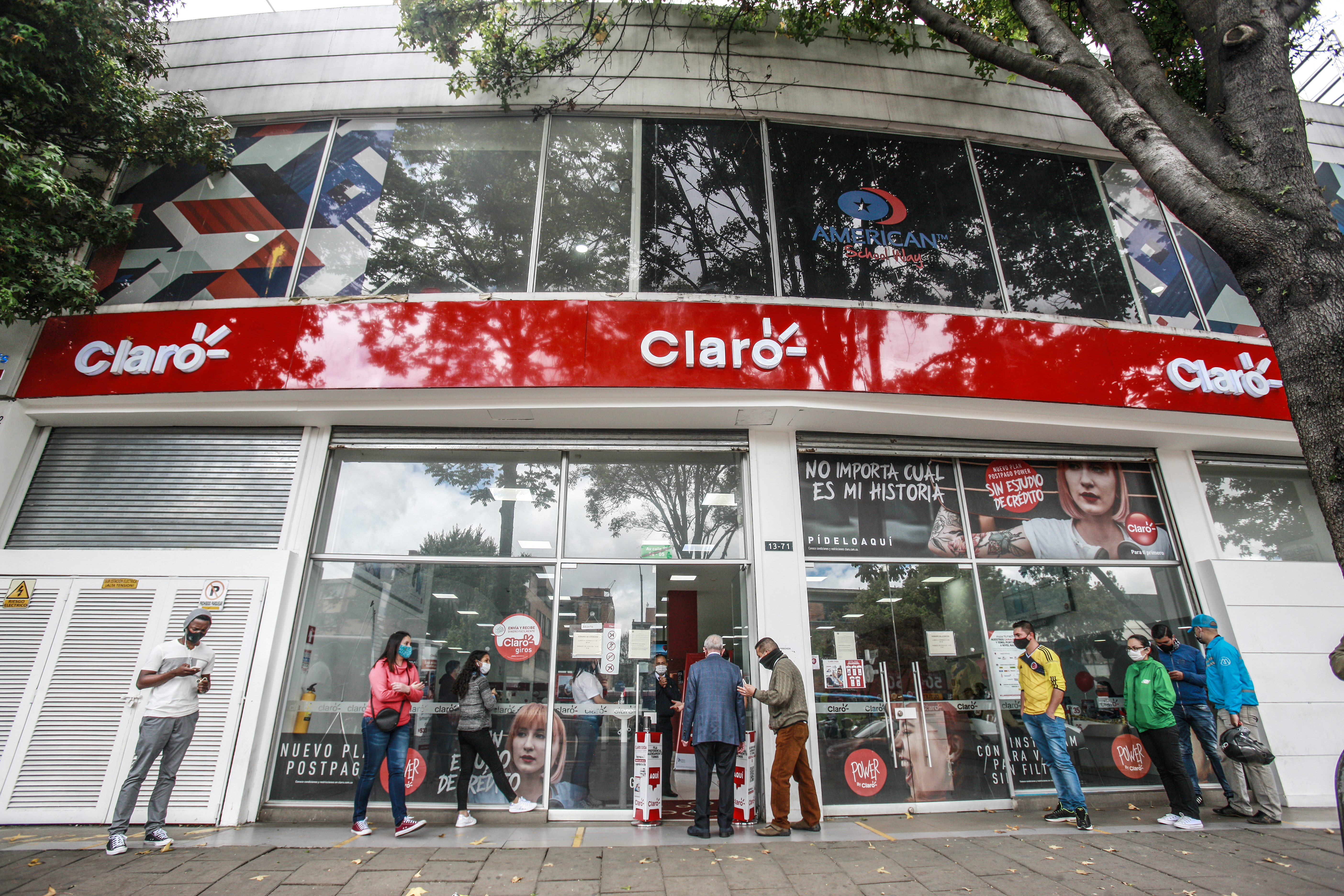 Fachada Claro Calle 72 Carrera 15