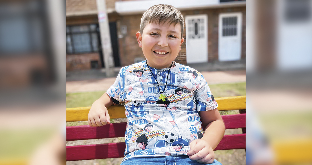    David es un niño amoroso que sueña con ser un gran estudiante y tener siempre un balón de fútbol al lado, pero una extraña enfermedad lo quiere alejar de sus deseos.  