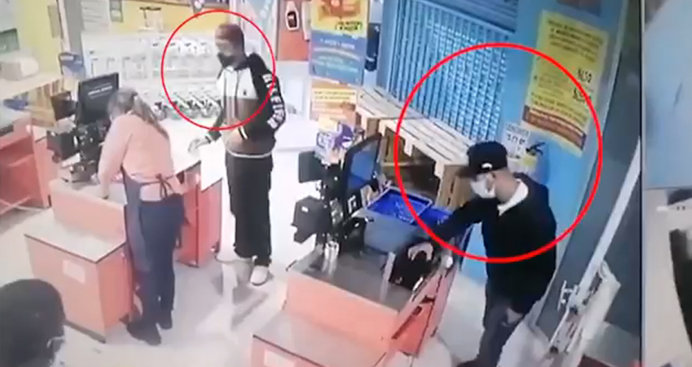 En balacera terminó el robo a un almacén en Ciudad Bolívar, sur de Bogotá.