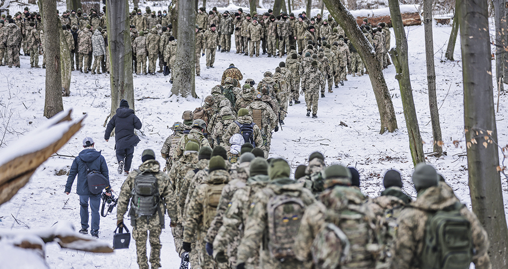 Más de 100.000 hombres, junto a avanzado equipo militar, permanecen en la frontera rusa con Ucrania a la espera de cualquier orden.