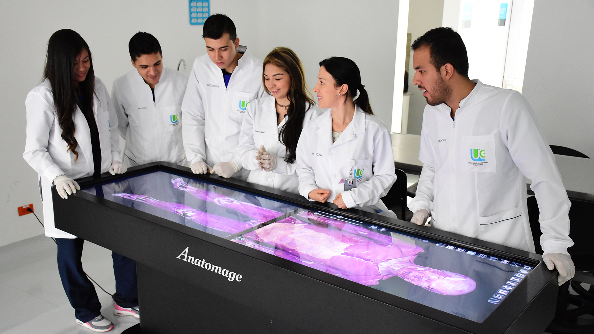 Las estrategias de inclusión y equidad de género están teniendo impacto incluso en los núcleos cercanos de estudiantes y profesores de la Universidad Cooperativa.