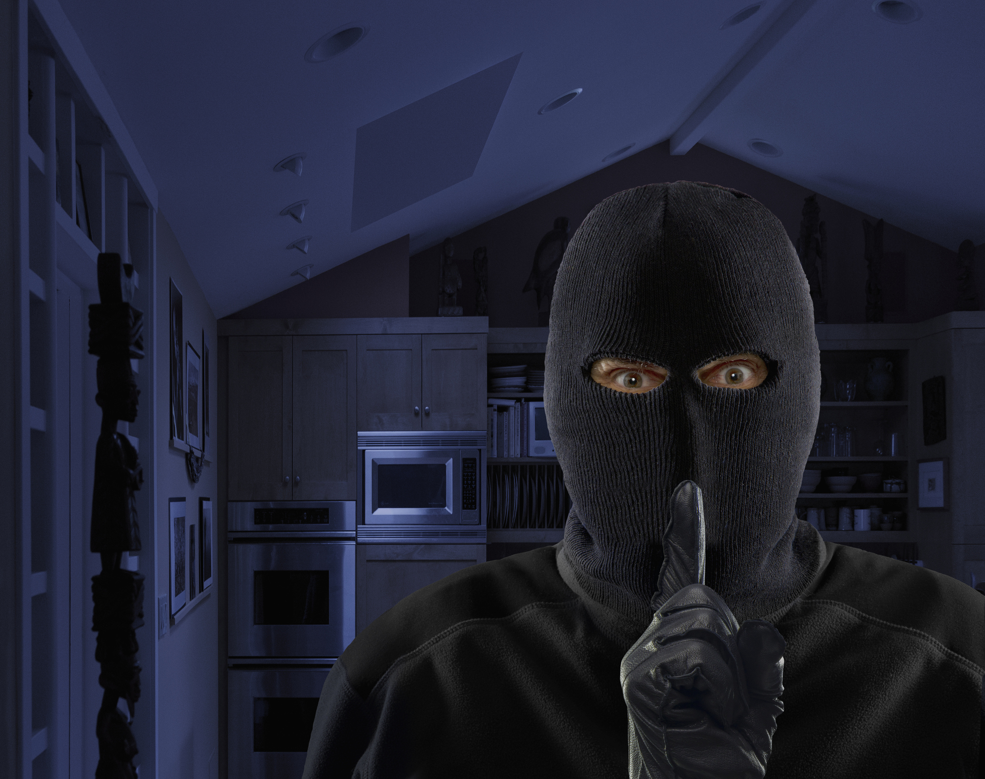 Las temporadas de vacaciones son aprovechadas por lo ladrones que roban casas.