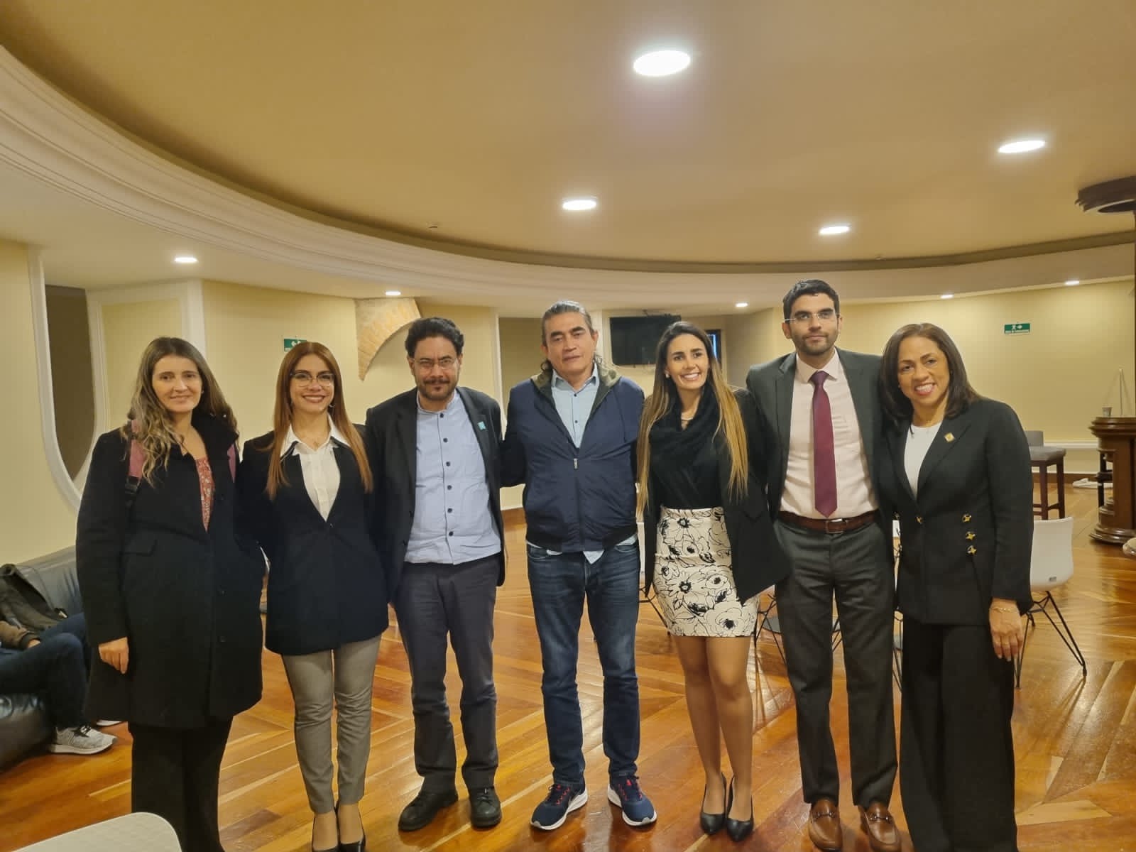 De izquierda a derecha: Paloma Valancia (Centro Democrático); Katherine Juvinao (Alianza Verde); Iván Cepeda (Pacto Histórico); Gustavo Bolívar (Pacto Histórico); Erika Sánchez (Liga Anticorrupción); Hernán Cadavid (Centro Democrático y Marelen Castillo (Liga anticorrupción).