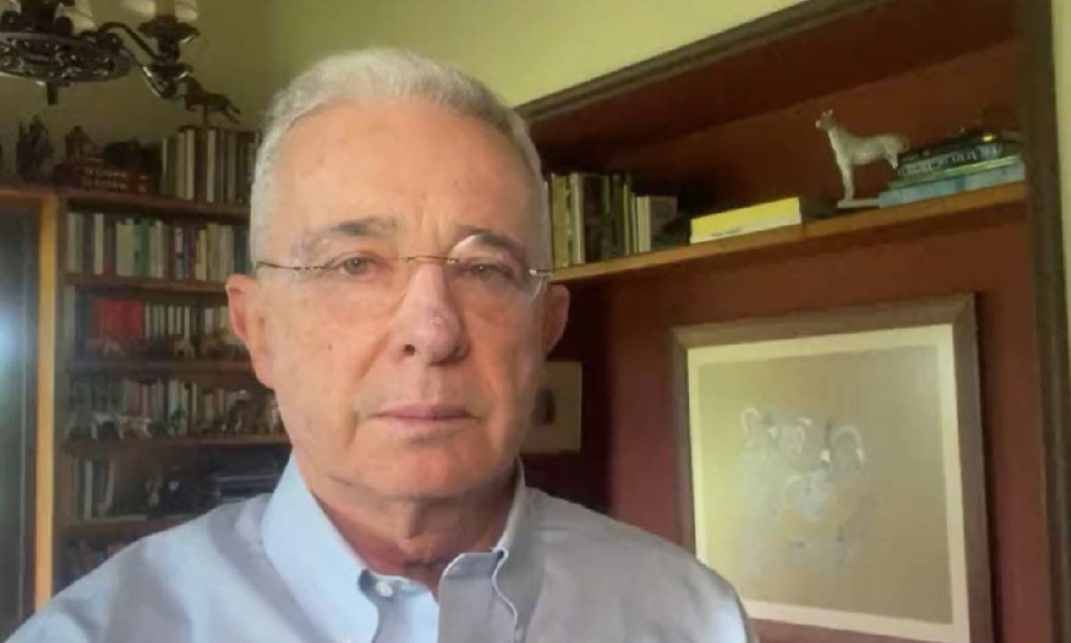 El expresidente Uribe aseguró que no hay una sola prueba de que su gobierno incentivara o promoviera los falsos positivos.