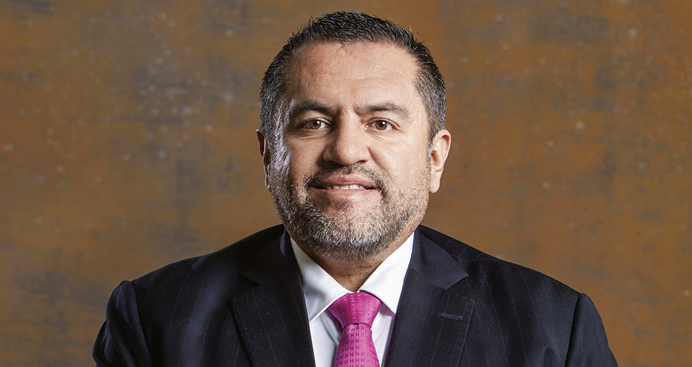    Mario A. Castaño. Encabeza una red de corrupción. Investigado por la Corte Suprema. 